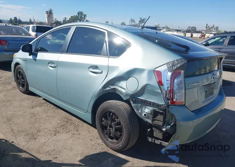 2015 Toyota Prius Two из США, поврежденный, VIN JTDKN3DU2F1969861